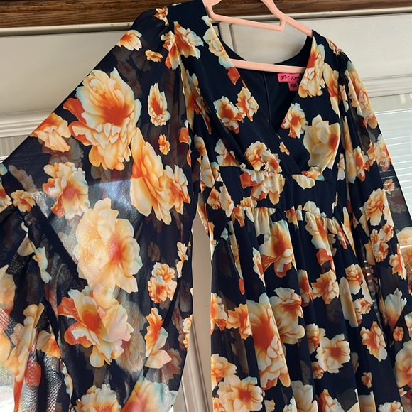 Navy floral betsy Johnson tunic - Picture 3 of 4